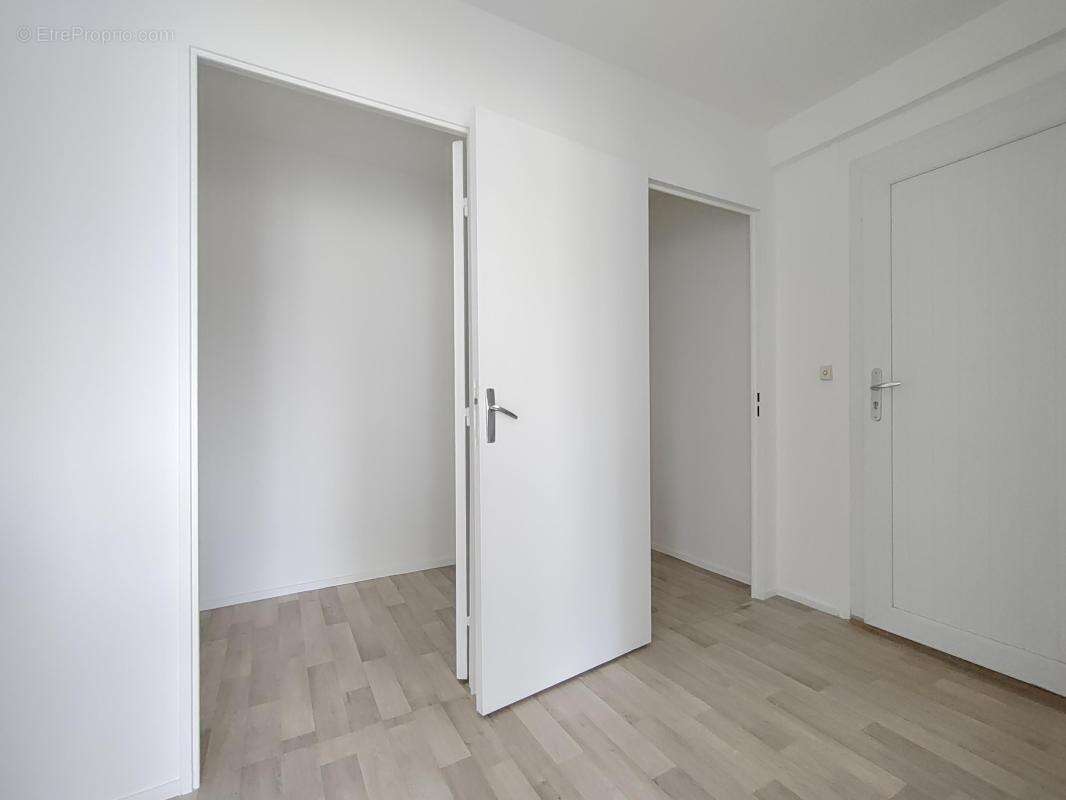 Appartement à BORNEL