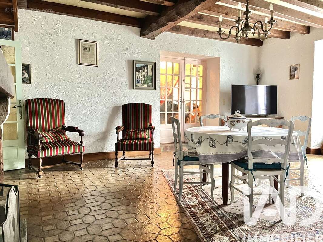 Maison 268 m² à Deviat  - photo 4