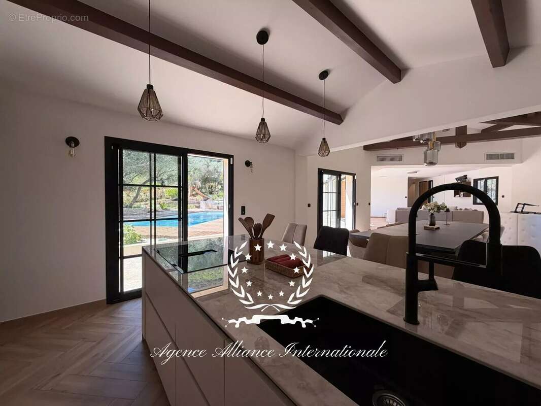 Appartement à LE LUC