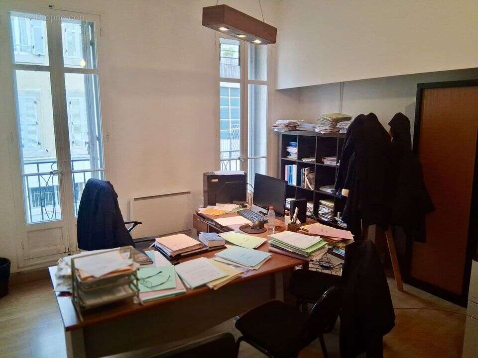 Appartement à MARSEILLE-4E