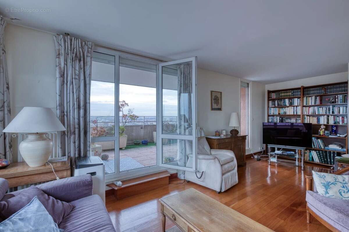 Appartement à COLOMBES