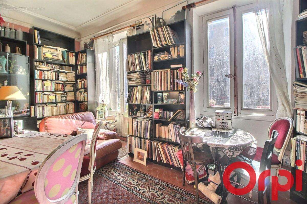 Appartement à MARSEILLE-1E