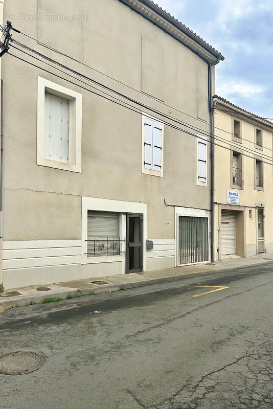 Maison à MOUSSAN