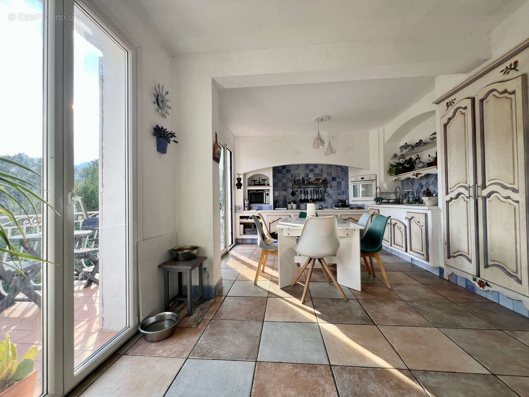 Maison à LA DESTROUSSE