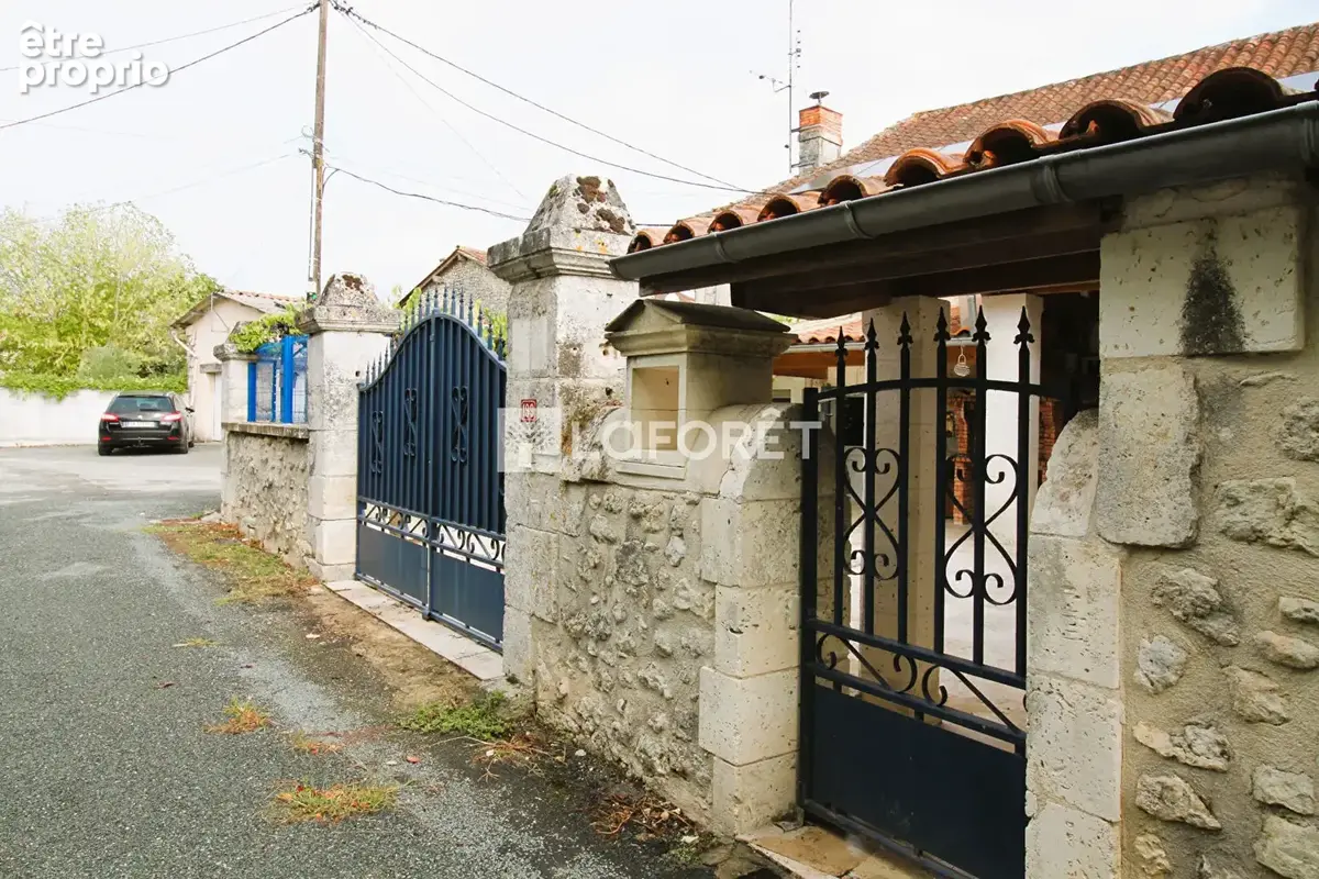 Maison Mareuil En Périgord 8 pièces 276 m2 - Piscine couverte - dépendances - photo 7