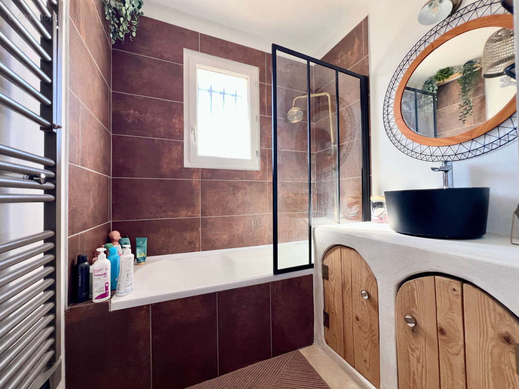 Maison à CUGES-LES-PINS