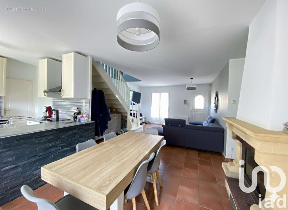 Maison 121 m² à Briarres-Sur-Essonne  - photo 7