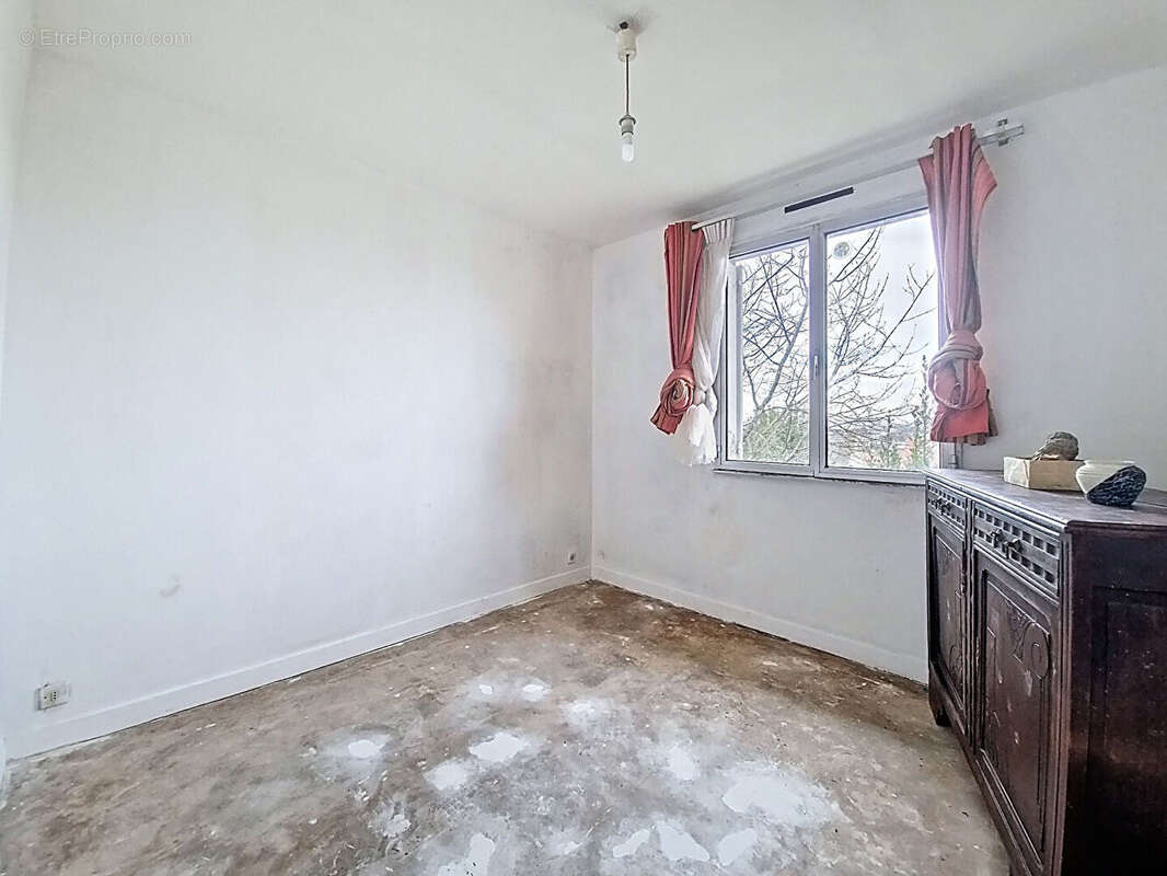 Terrain à LIMEIL-BREVANNES