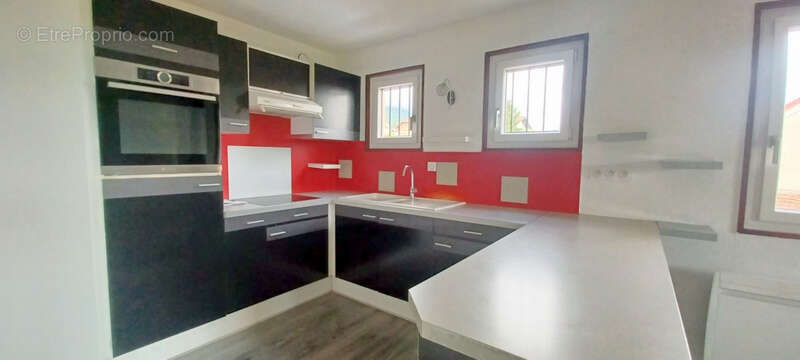 Appartement T3 avec parking et cave - photo 11