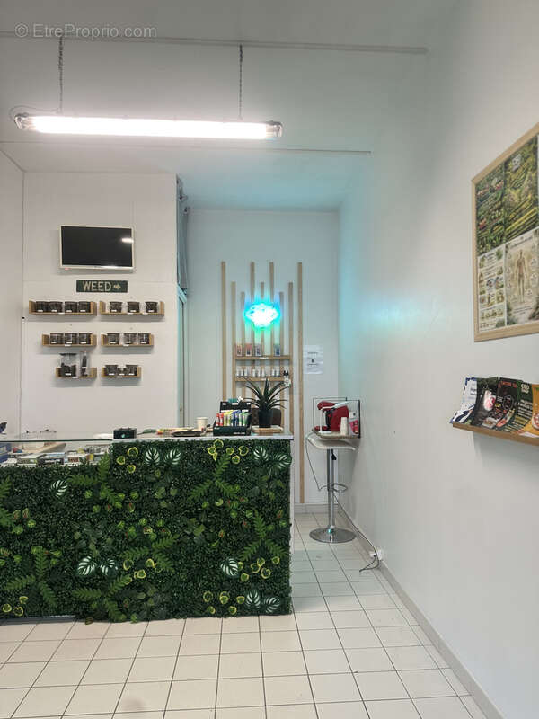 Commerce à SAINT-CYPRIEN