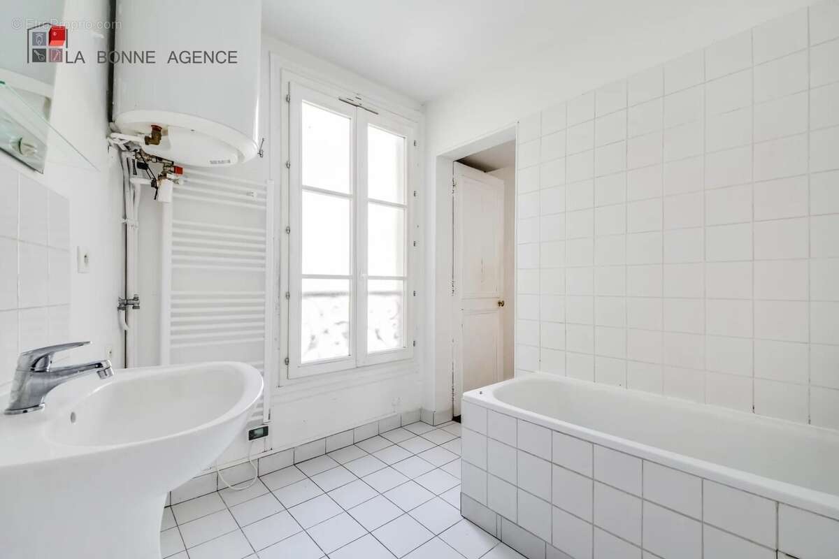 Appartement à PARIS-8E