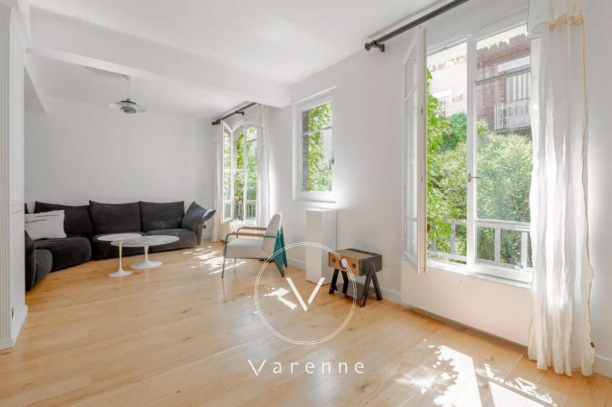 Maison à PARIS-14E