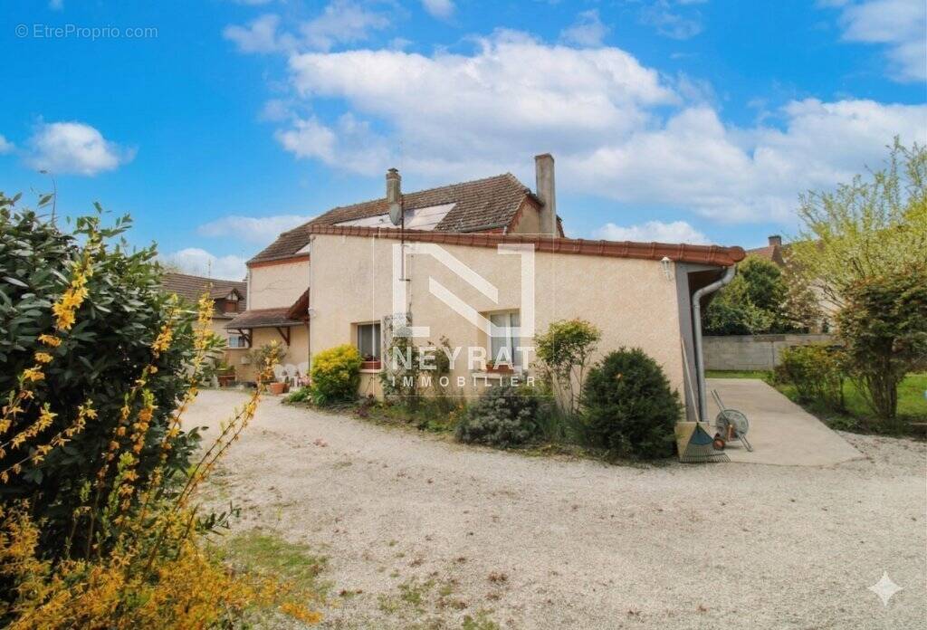Maison à LESSARD-EN-BRESSE