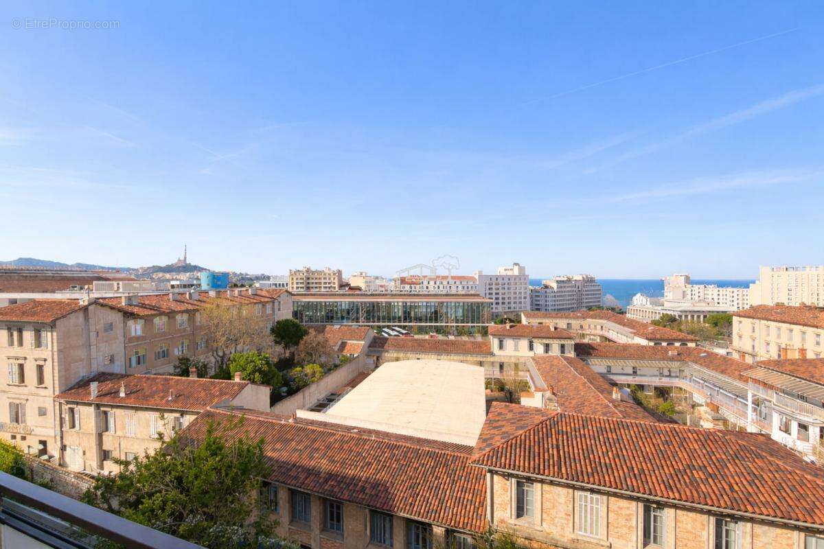 Appartement à MARSEILLE-3E
