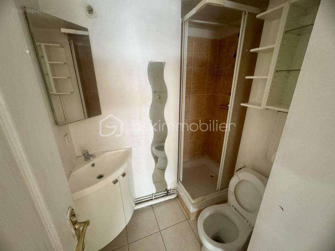 Studio 21 m² à 3 min du métro – Quartier recherché – Rénové ou à rénover selon projet - photo 3