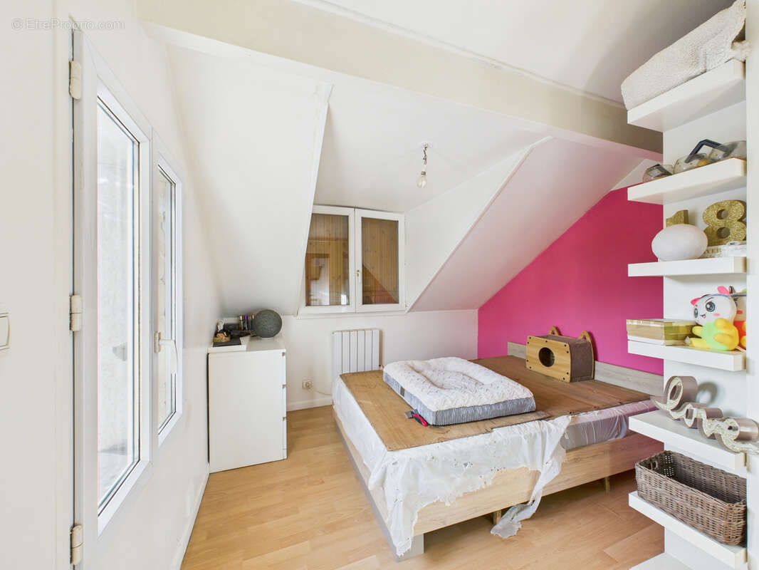 Maison à SARTROUVILLE