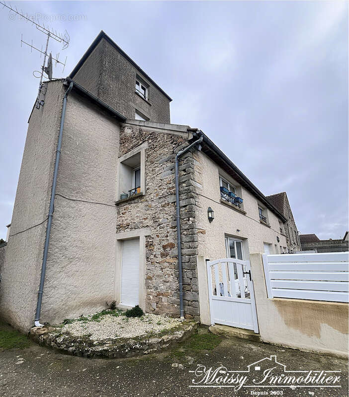 Appartement à CHAMPDEUIL