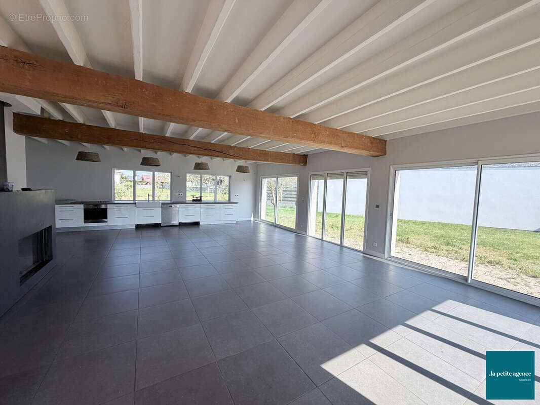 Maison 195 m² à Bretteville-Sur-Ay  - photo 4