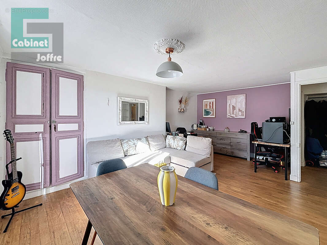 Appartement à FONTAINEBLEAU