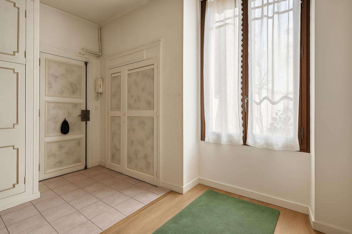 Appartement à PARIS-2E
