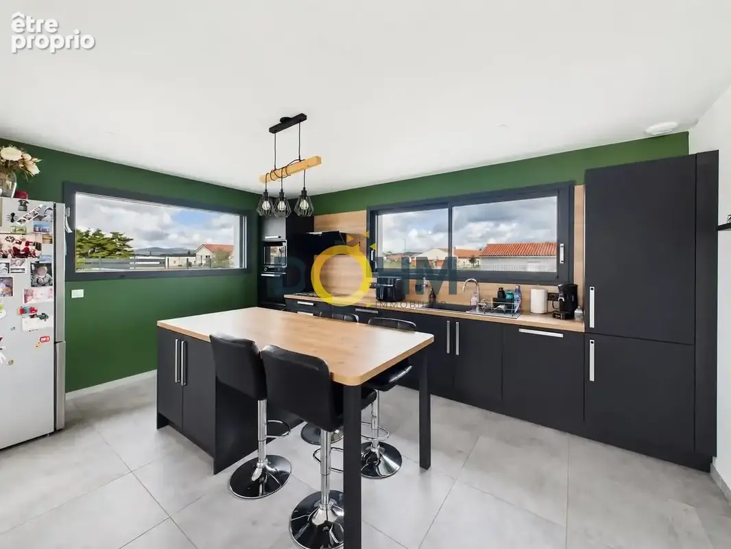 Maison contemporaine T6 de 147 m2 avec 1075 m2 de terrain - photo 6