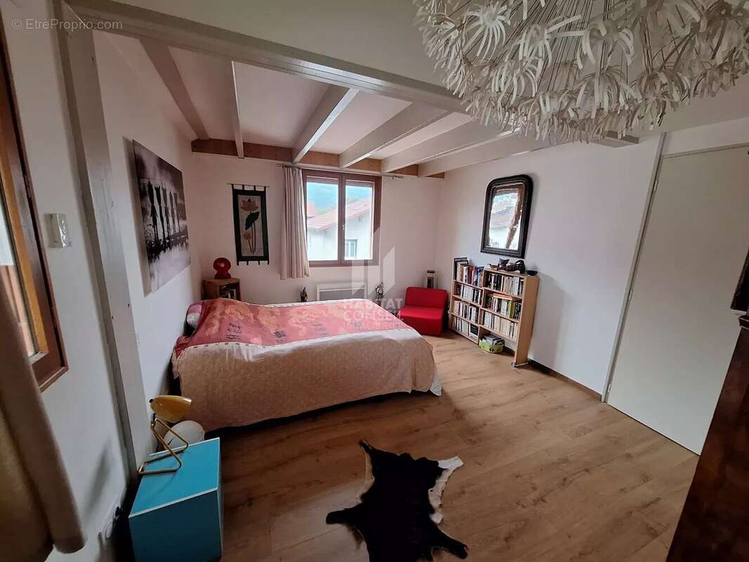 Appartement à FONTAINE