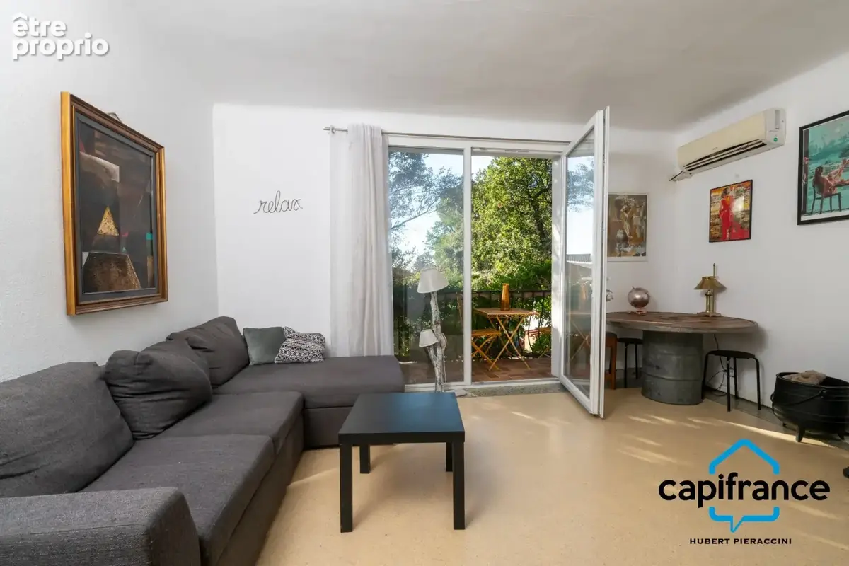 Bormes les mimosas 83 Maison constituée par deux appartements , le lot 1 et 2 constitué par un appartement et 387 m2 - photo 6