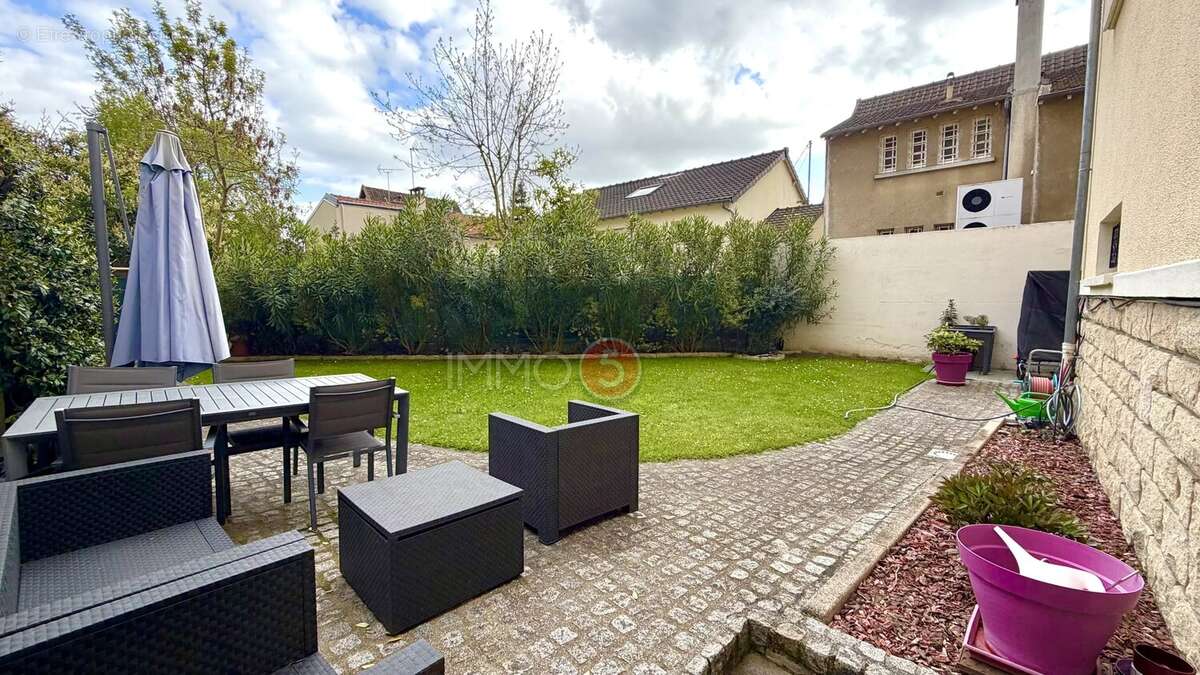 Maison à VILLEMOMBLE