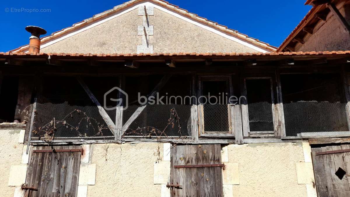 Maison à SIORAC-DE-RIBERAC