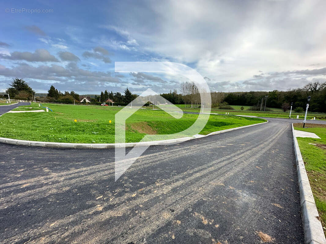 Terrain à SAINT-GEORGES-MOTEL