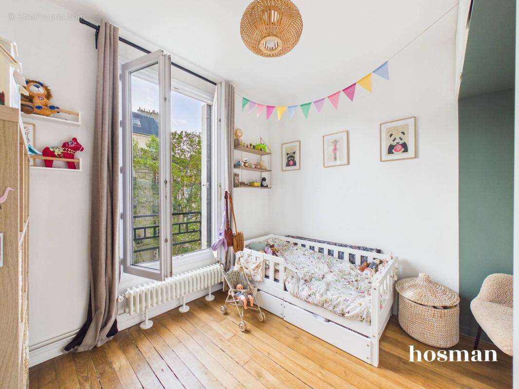 Appartement à PARIS-17E