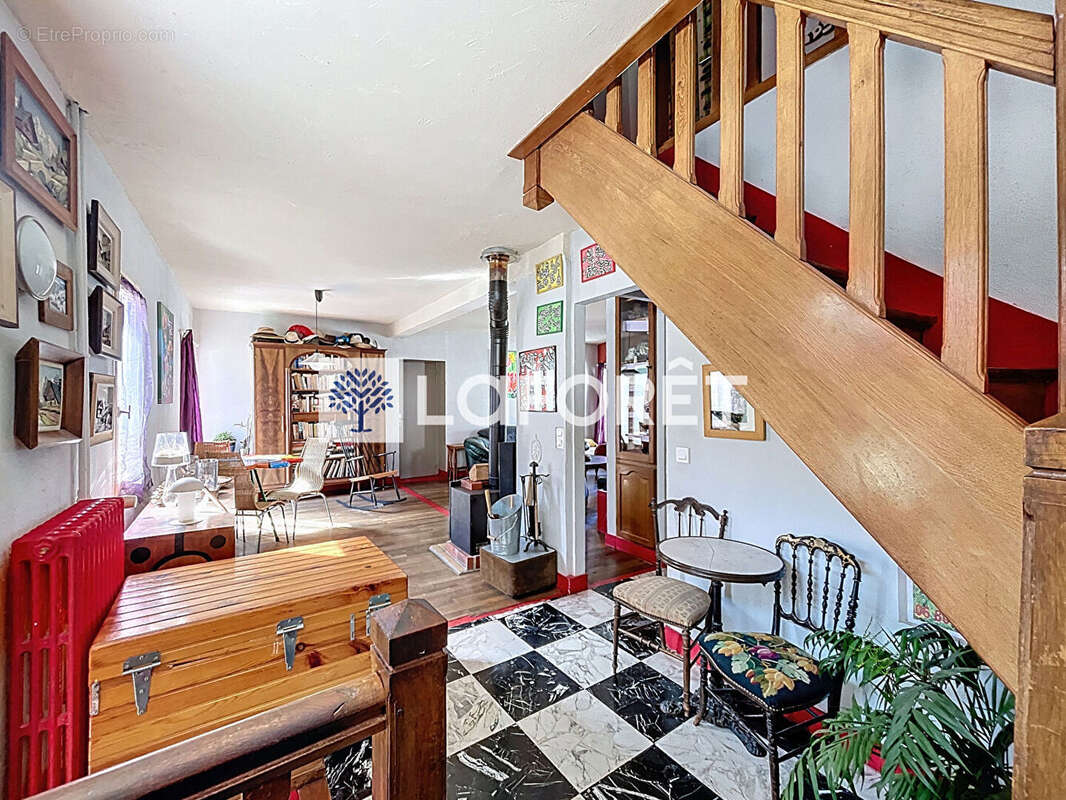 Maison à THIVERVAL-GRIGNON