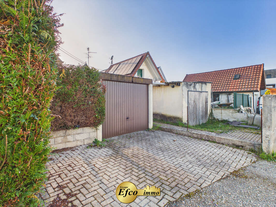 Maison à VILLAGE-NEUF