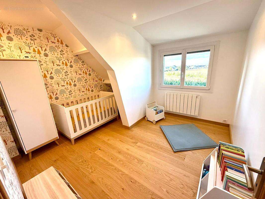 Maison à TREMBLAY-LES-VILLAGES