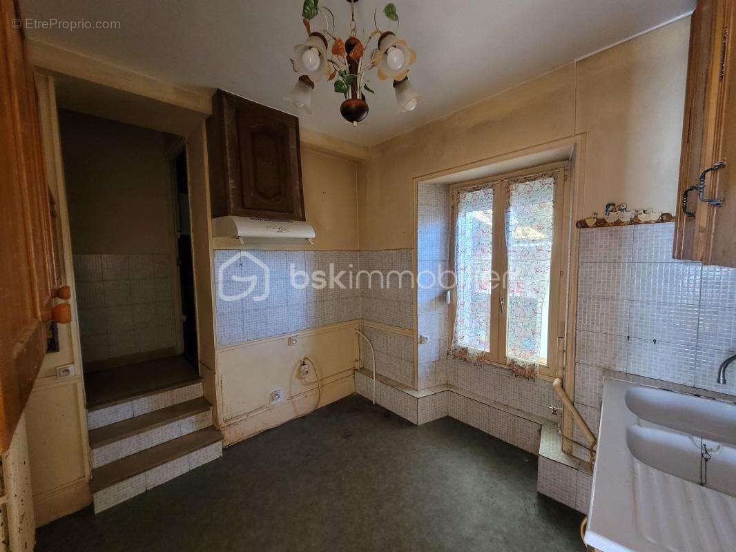 Appartement à SAINTE-COLOMBE-SUR-SEINE