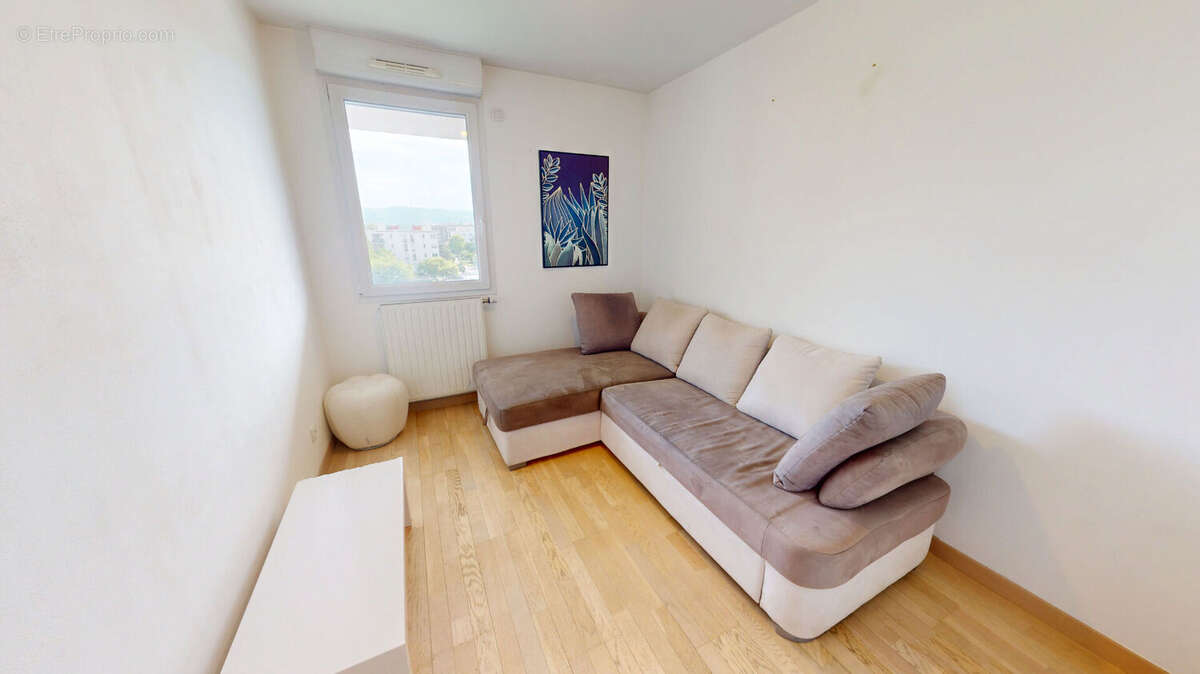 Appartement à SAINT-MARTIN-D'HERES