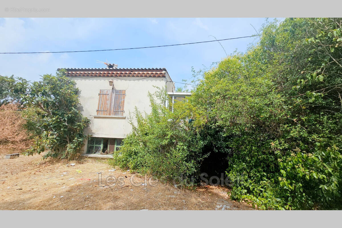 Maison 77 m² à Gareoult  - photo 2