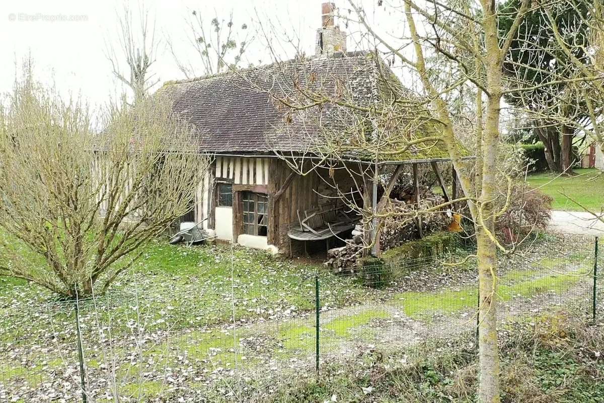 Maison à SAINT-PIERRE-SUR-DIVES