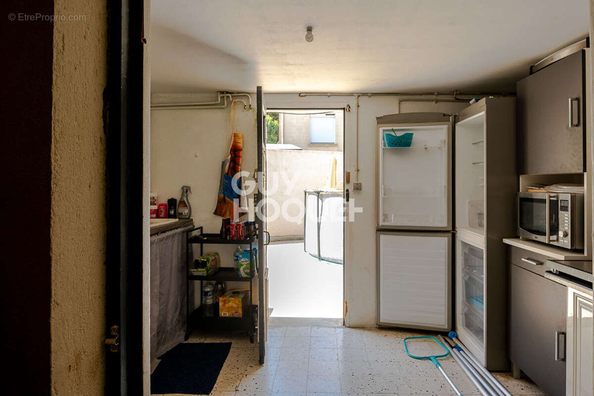 Proche Toutes Commodités - Maison T4 avec Grand Garage et Jardin - photo 10