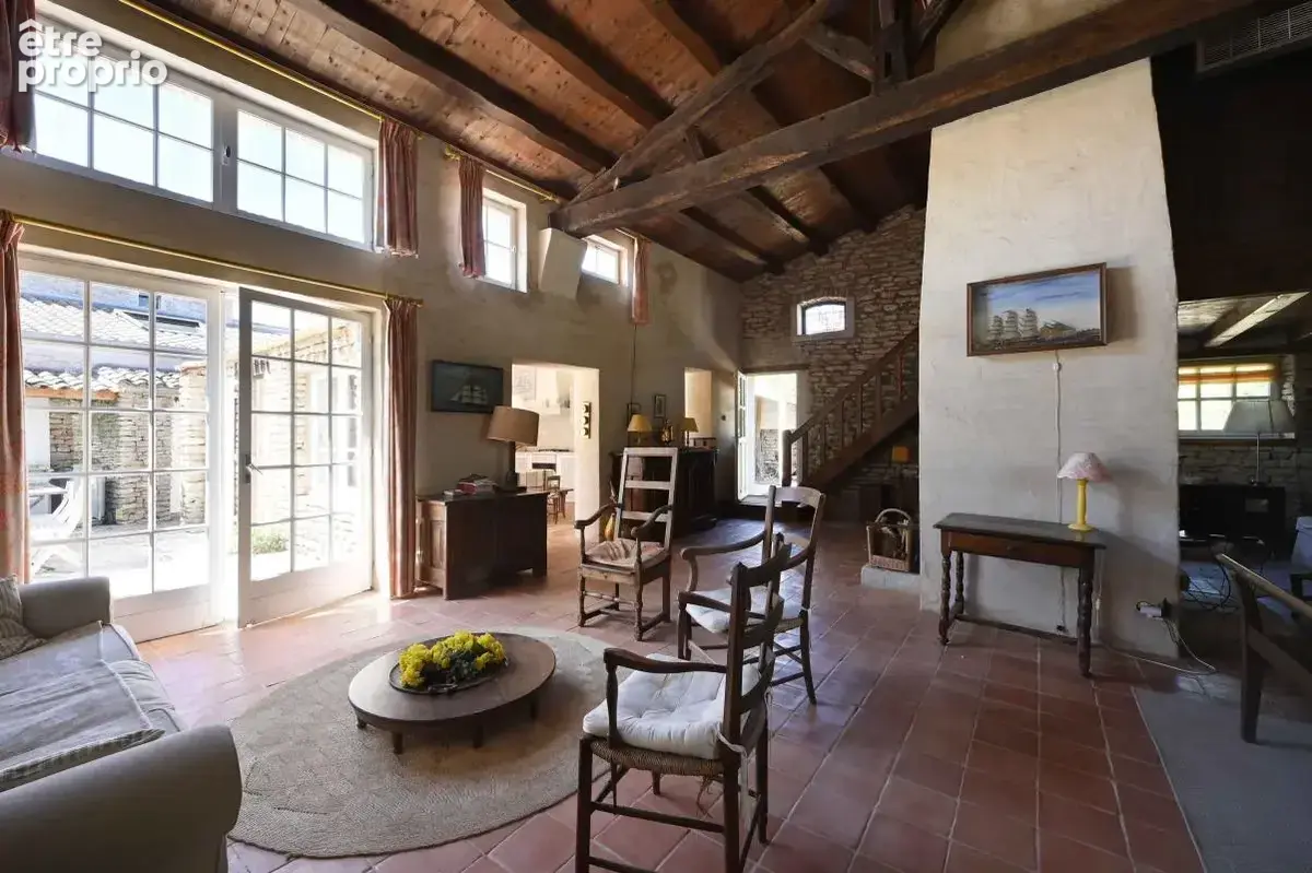 Belle propriété plein centre du village avec cours et jardin Les Portes En Re A VENDRE - photo 13