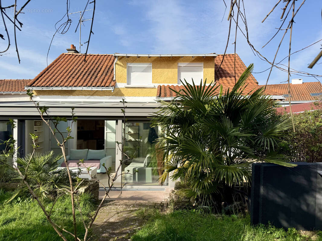 Maison à BOUGUENAIS
