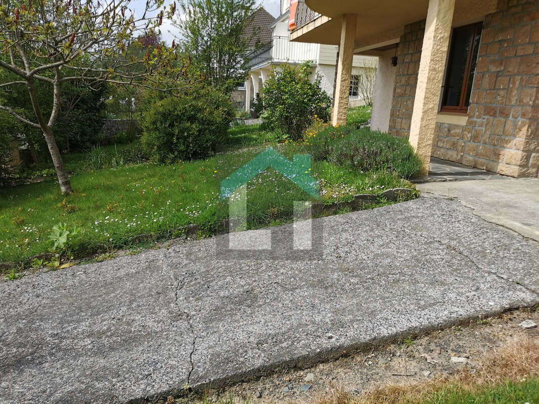 Maison à VILLEDIEU-LES-POELES