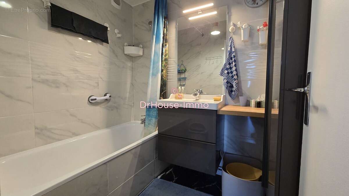 Appartement à LA COURNEUVE