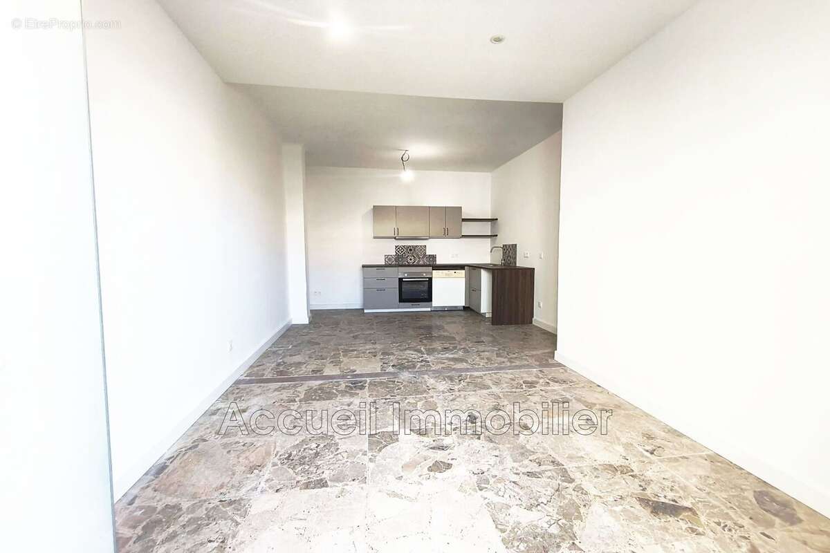 Appartement 42 m² à Le Grau-Du-Roi  - photo 2