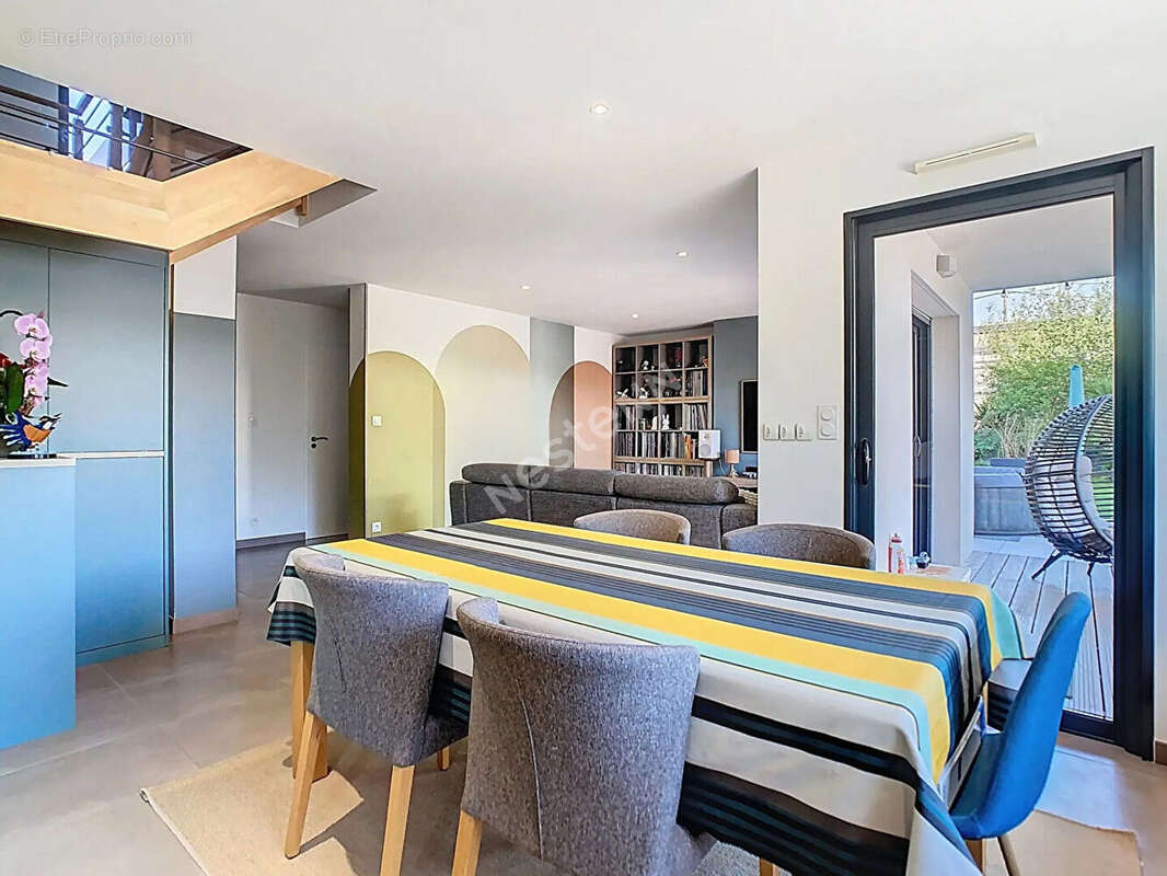 Maison d'architecte Mouzillon ! Proche de toutes commodités ! Sans travaux, beaux volumes, à 3min de l'axe NANTES-CHOLET - photo 5