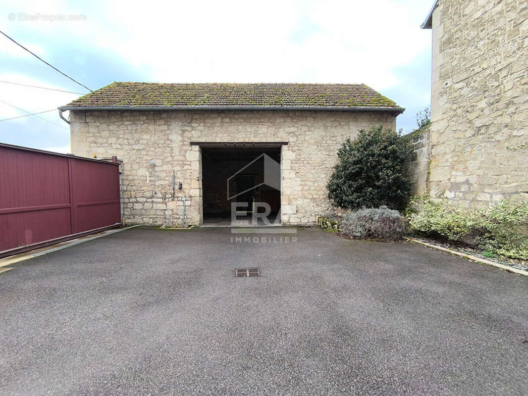 Maison à CONDE-SUR-AISNE