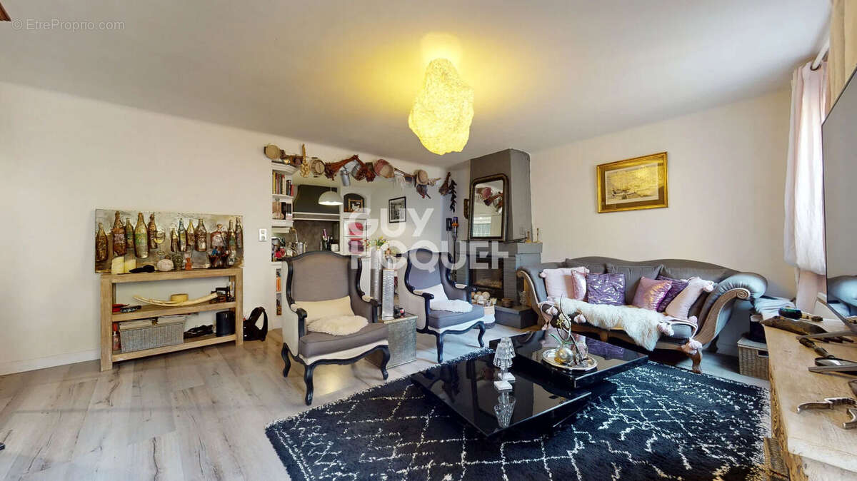 Maison à L'ISLE-SUR-LA-SORGUE