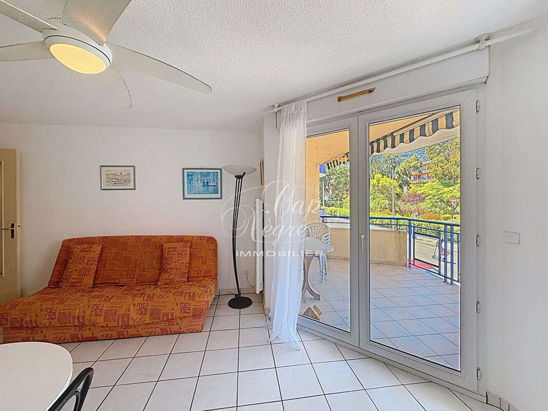 Appartement t2 avec parking à vendre en centre ville de cavalaire sur mer - golfe de saint tropez - photo 4