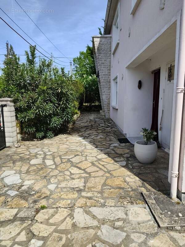 Maison à L'ISLE-D'ESPAGNAC