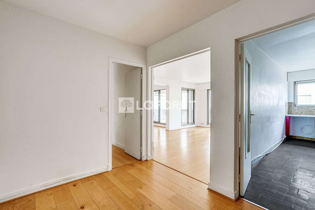 Appartement à PARIS-15E
